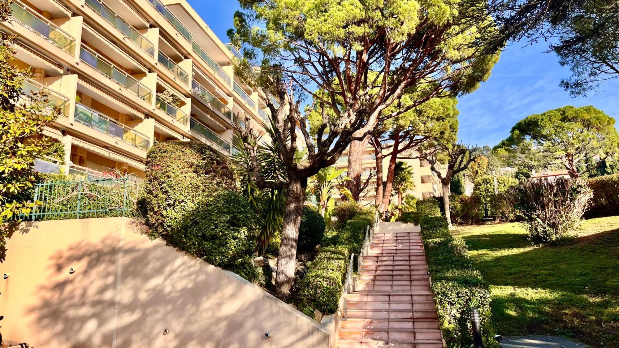 L'Azur - Apt De Standing - Piscine - Parking Le Cannet Exterior photo
