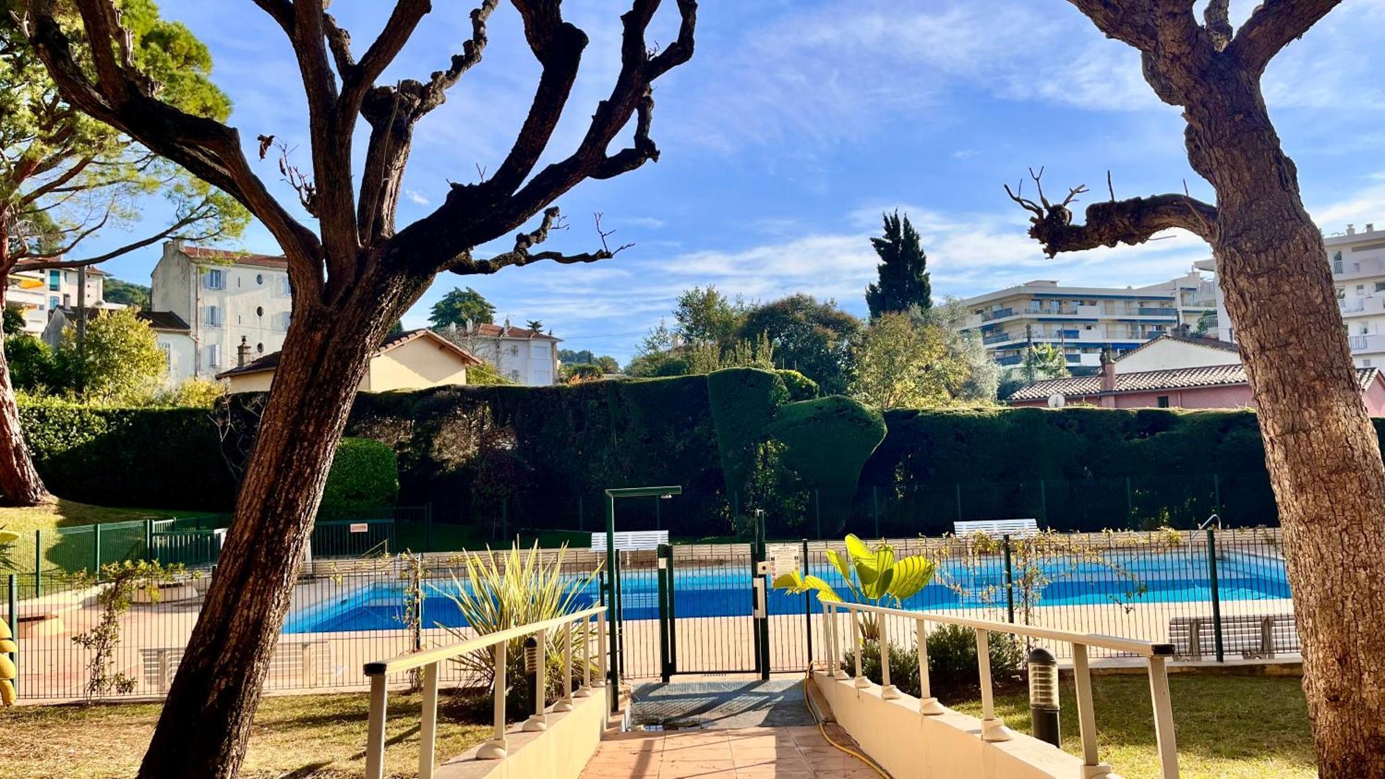 L'Azur - Apt De Standing - Piscine - Parking Le Cannet Exterior photo